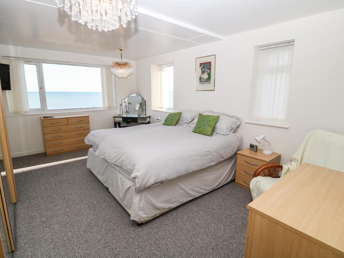 Sea View Apartment Пулхели Экстерьер фото